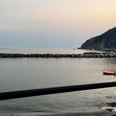 شقة La Casa Novella, A 450 Metri Dal Mare مونيلّي المظهر الخارجي الصورة