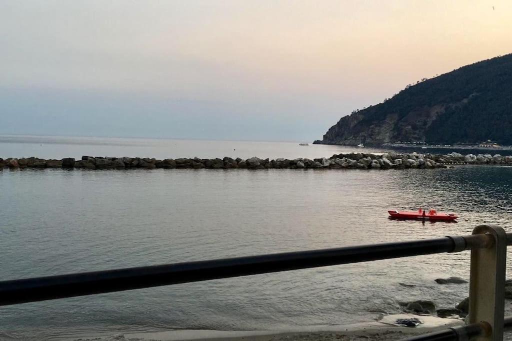 شقة La Casa Novella, A 450 Metri Dal Mare مونيلّي المظهر الخارجي الصورة
